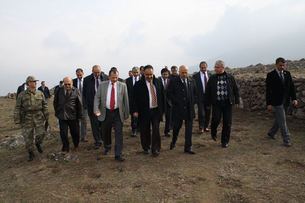 Vali Pek Suveren Yerleşkesinde incelemelerde bulundu