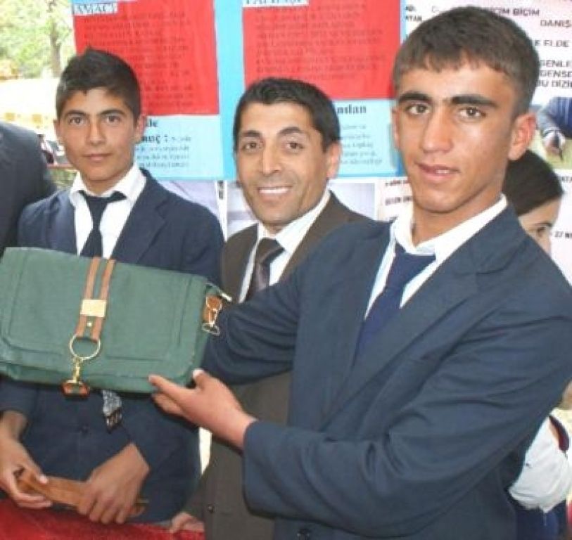 Kadınların Çantasını Kapkaççılardan Kurtaracak Proje
