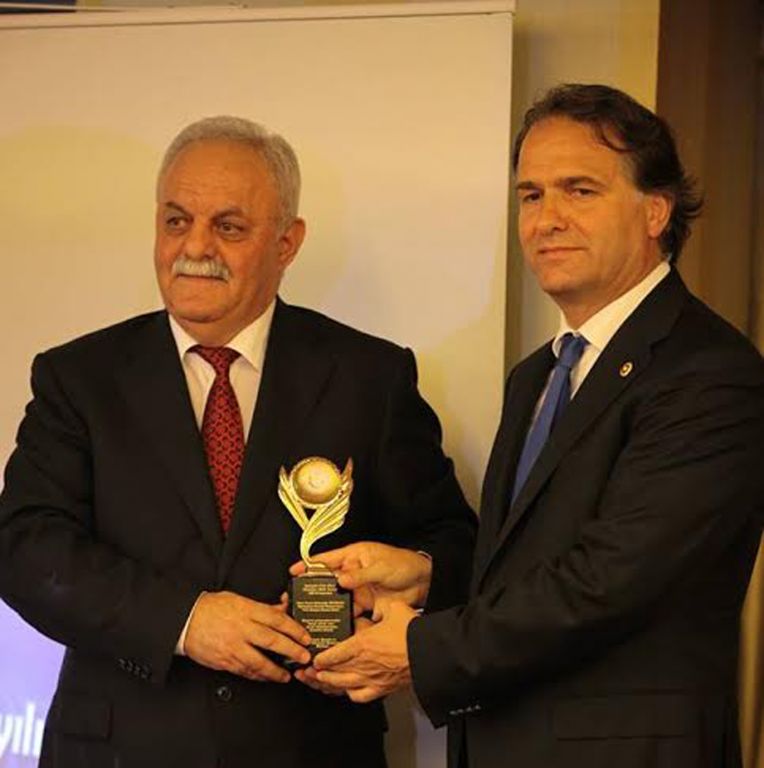 Azerbaycan İstanbul Başkonsolosu Hasan Sultanoğlu Zeynalov'a Yılın Altın Adamı Ödülü Verildi