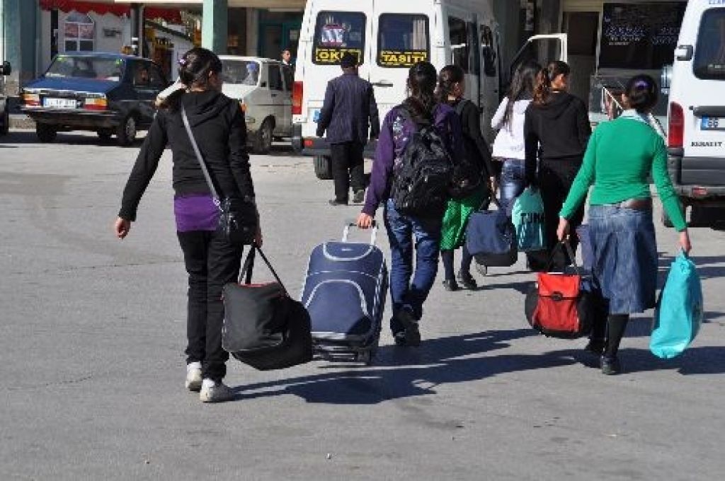 Iğdır'da Otobüs ve Uçak Şirketlerinde Bayram Yoğunluğu