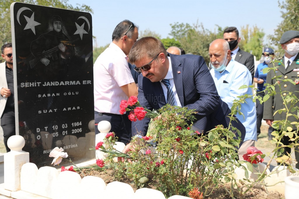30 Ağustos Zafer Bayramı Dolayısıyla Şehitlik Ziyareti Yapıldı