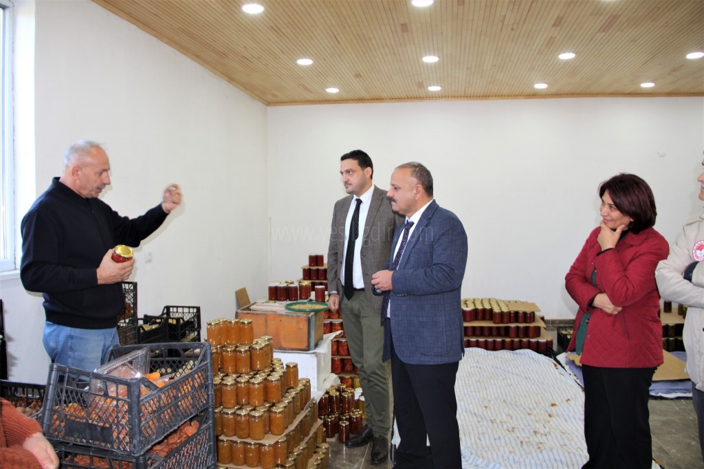 ÖZKAN YOLCU AYYILDIZ KADIN KOOPERATİFİNİ ZİYARET ETTİ