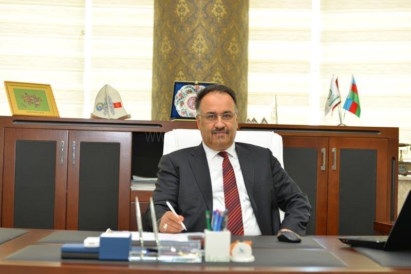 Iğdır Üniversitesi Rektörü Prof Dr İbrahim Hakkı Yılmazdan Yeni Yıl Mesajı