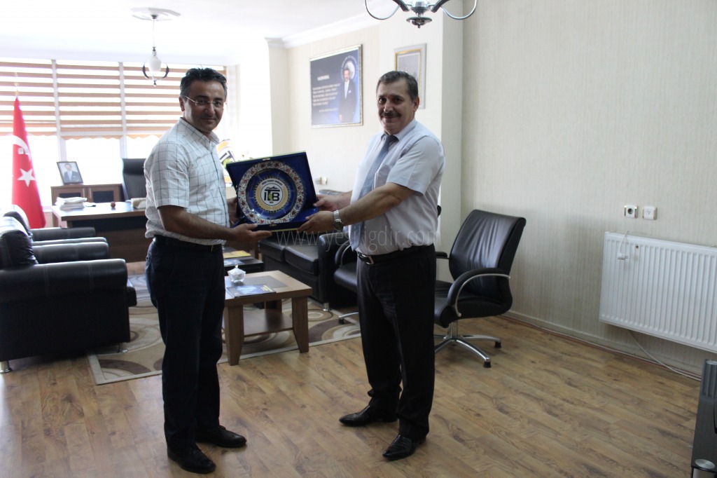 Emniyet Müdürü Orhan ÇEVİK Iğdır Ticaret Borsasına veda ziyaretinde bulundu