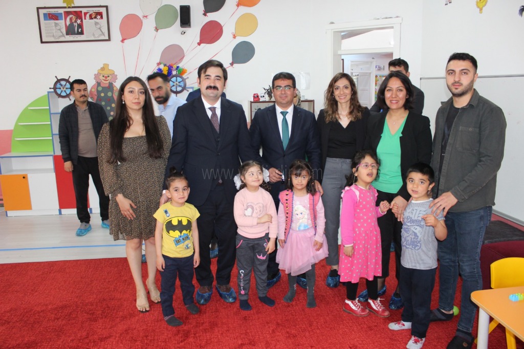 HAYATI PAYLAŞMAK İÇİN ENGEL YOKTUR SEVGİ TÜM ENGELLERİ AŞAR