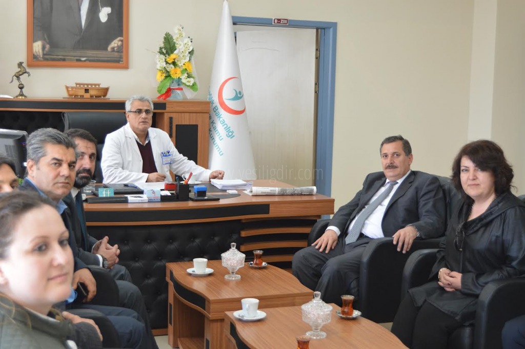 14 Mart Tıp Bayramı nedeniyle İl Emniyet Müdürü hastaneyi ziyaret etti