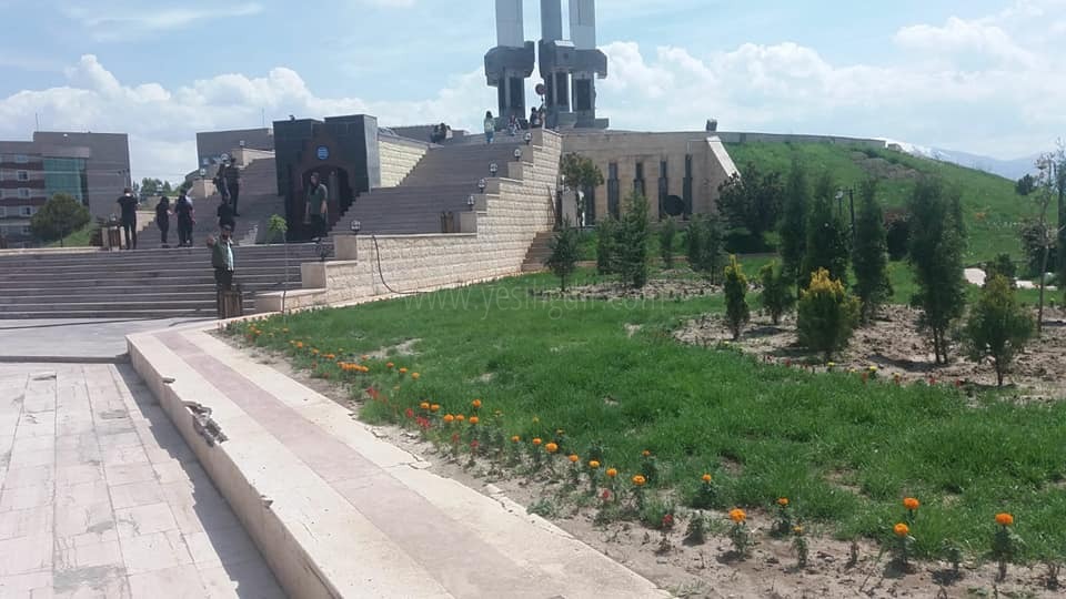 ŞEHİT TÜRKLER ANIT MÜZESİ ÖN BAHÇESİ DÜZENLENDİ