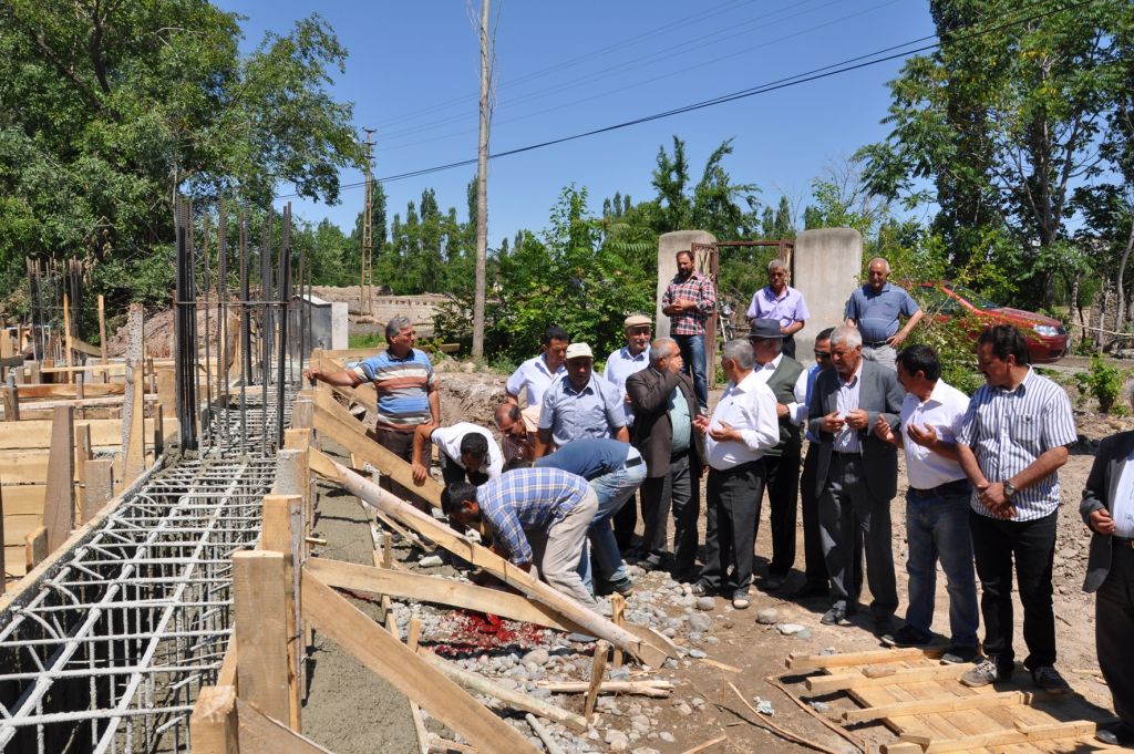 Cennetabat Köyü Camisinin Temeli Atıldı
