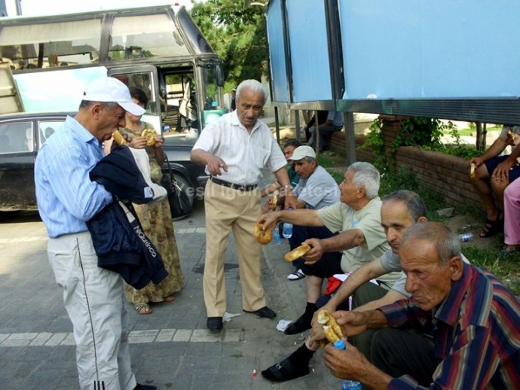 Turist Ermeniler Iğdır Üzerinden Van'a Gittiler