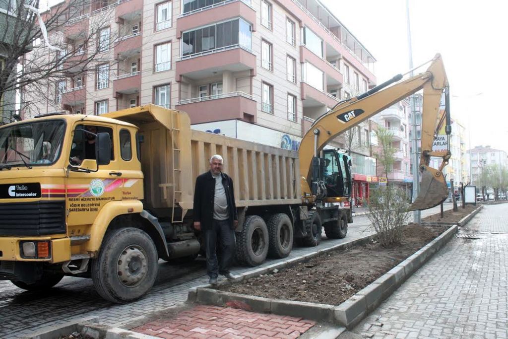 Refüjlere Yeşil Örtü
