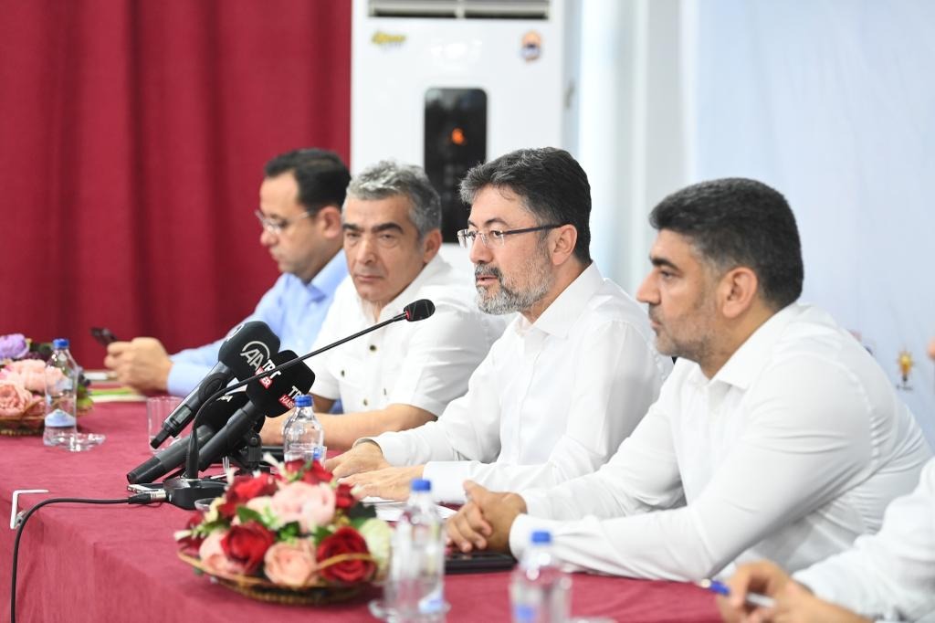 BAKAN YUMAKLI HEDEFLERIMIZI TÜRKIYE YÜZYILI PERSPEKTIFINE UYGUN OLARAK BELIRLIYORUZ