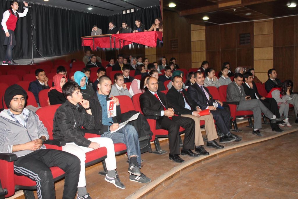 İstiklal Marşı'nı Güzel Okuma Yarışması Gururla ve Coşguyla Yapıldı
