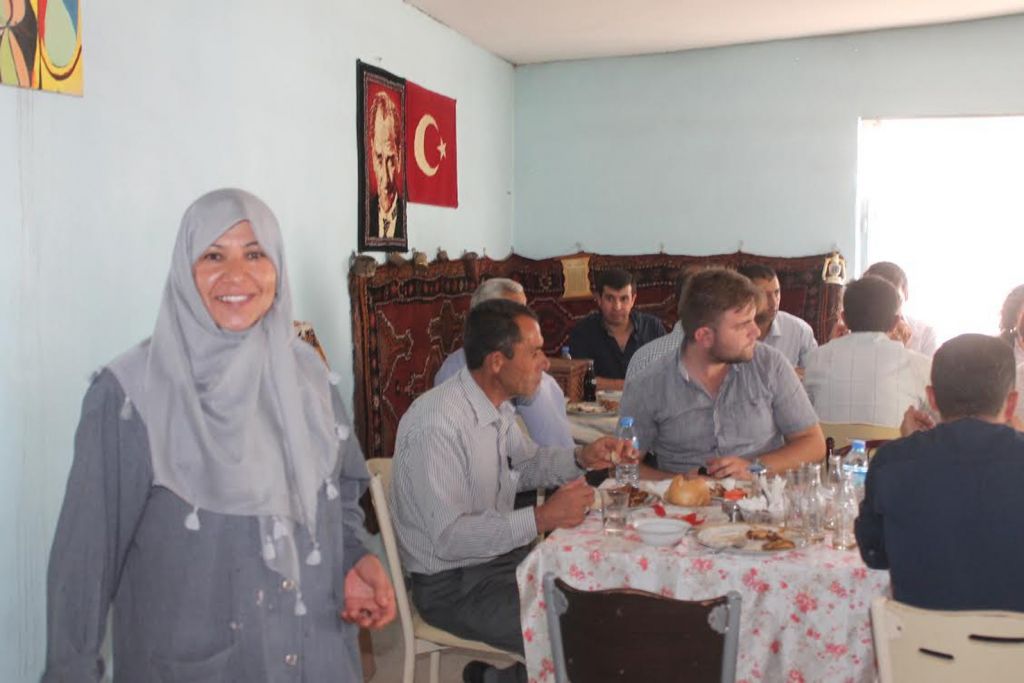 3 Bin Nufuslu İlçede Tek Lokanta Dıngılı Gül