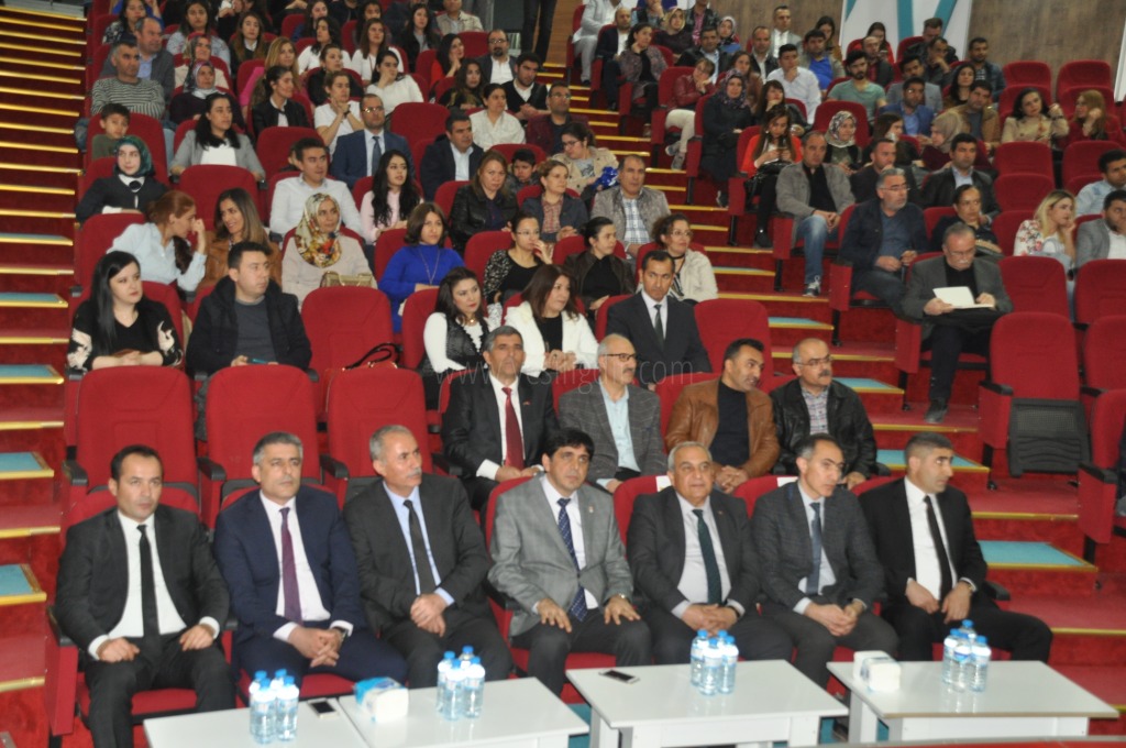 BAHÇEŞEHİR KOLEJİ IĞDIRDA ÖĞRETMEN SEMİNERİ DÜZENLEDİ