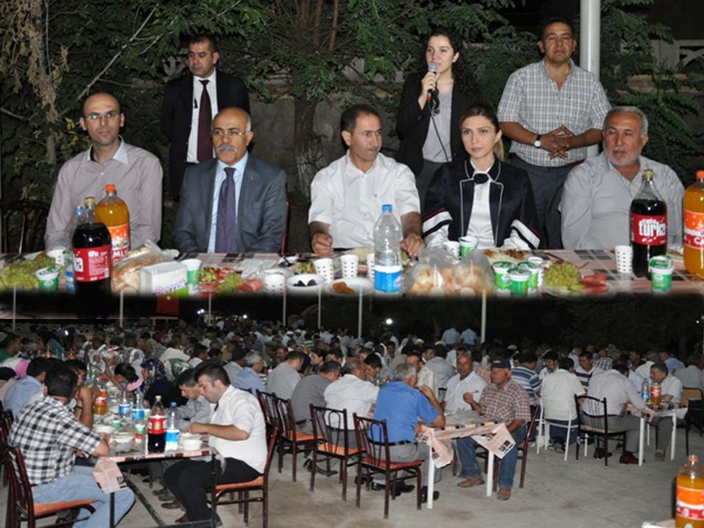 Vali Ahmet Pek Karakoyunlu İlçesinde Vatandaşlarla Birlikte İftar Yaptı