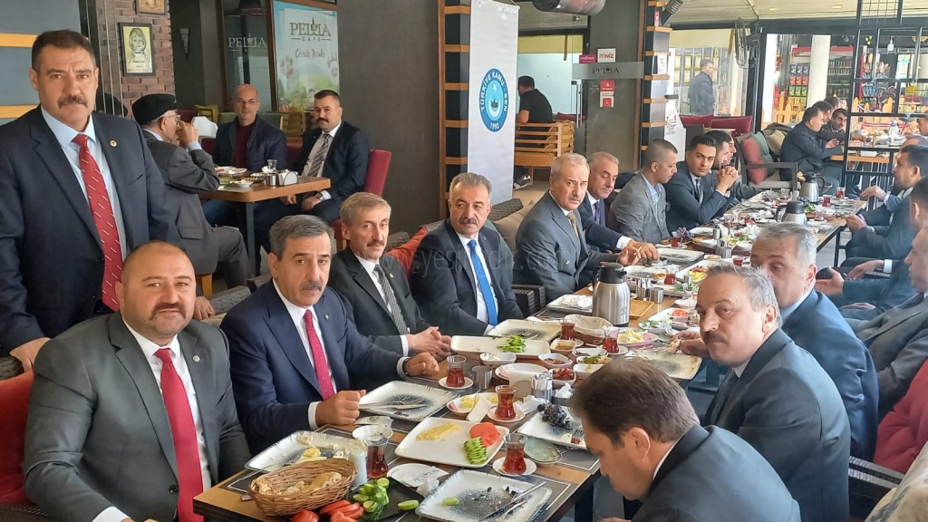 Türkiye Kamu-Sen Üyeleri Kahvaltıda Buluştu