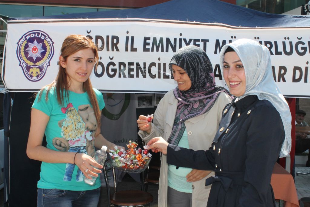 Iğdır Emniyetinden öğrencilere dostluk eli