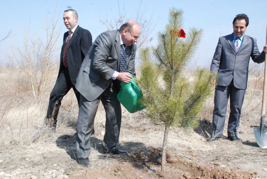 Nevruz Fidanları Dikildi