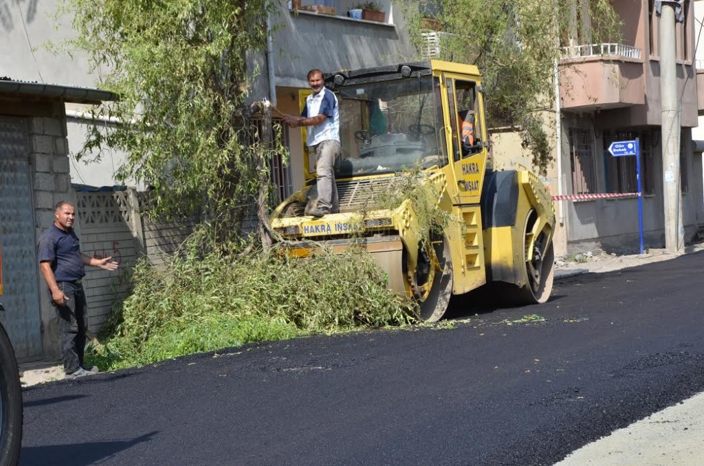 Asfalt Çalışması Söğütlü İdirmava Mahallesinde Devam Ediyor