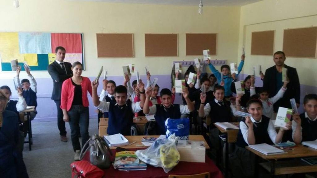 Iğdır Gençlik Merkezi minik öğrencileri sevindirdi