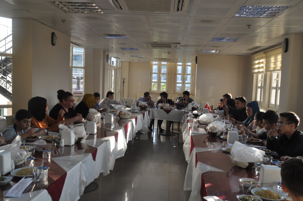 KARABAĞ ŞEHİTLERİNİN ÇOCUKLARINI REKTÖRLÜK VE EMNİYET MİSAFİR ETTİ
