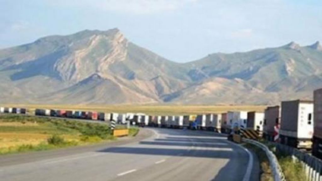 İran Sınır Kapısını Kapadı