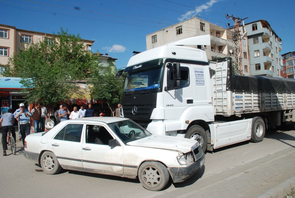 Iğdır'da Trafik Kazası Meydana Geldi