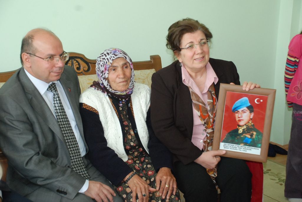 Iğdır Valisinden Anneler Günü Ziyareti