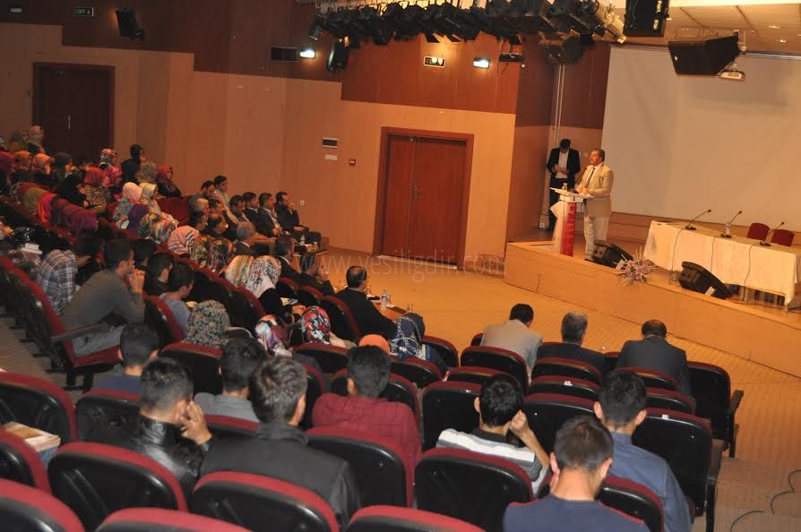 İlahiyat Hazırlık Sınıfı Öğrencilerine Yönelik Özel Program Düzenlendi