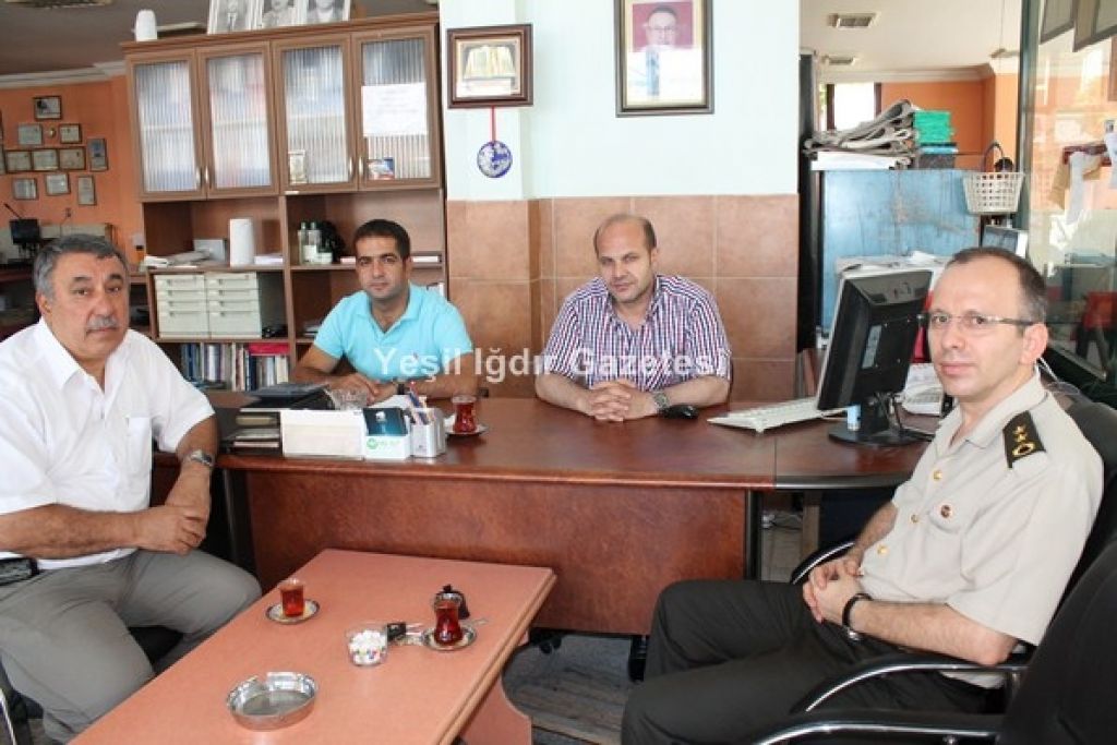 Yarbay Özer Çalışkandan Gazetemize Veda Ziyareti