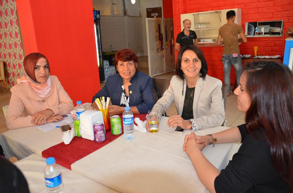 Iğdırda HDPli kadınlar seçim startı verdi