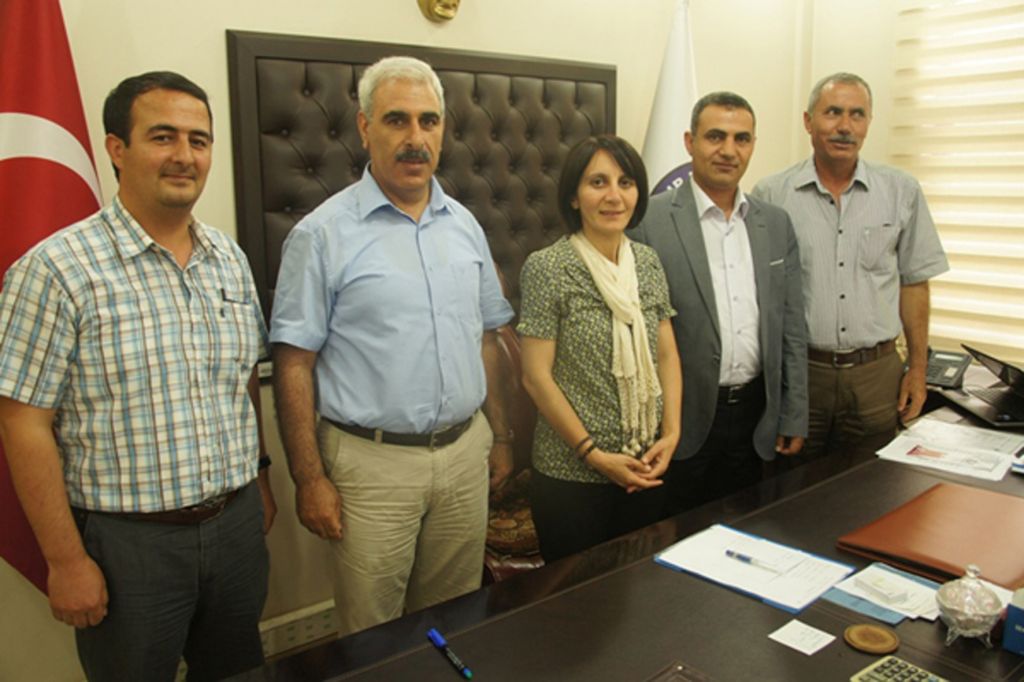 Eş başkanlardan Dereceye Giren Okullara Hediye