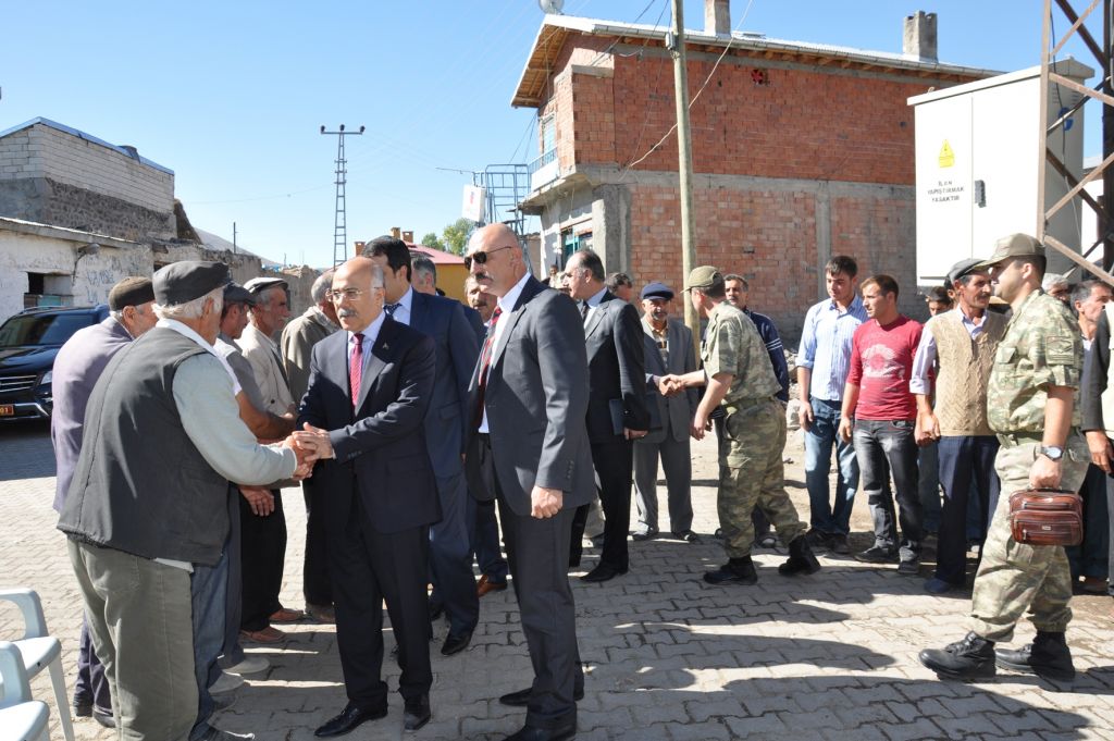 Vali Ahmet Pek Tuzluca İlçesine Bağlı Köylerde İncelemelerde Bulundu
