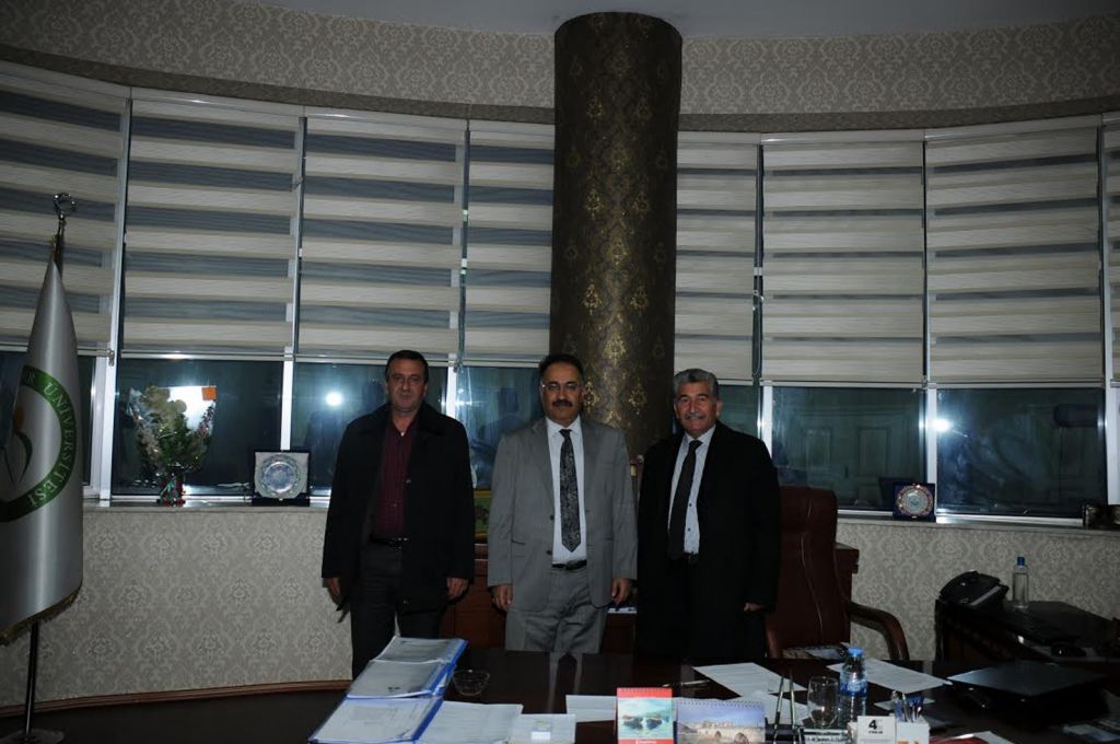 Iğdır Şoförler Odası Başkanı Selahattin Artantaş Rektör Yılmazı Ziyaret Etti