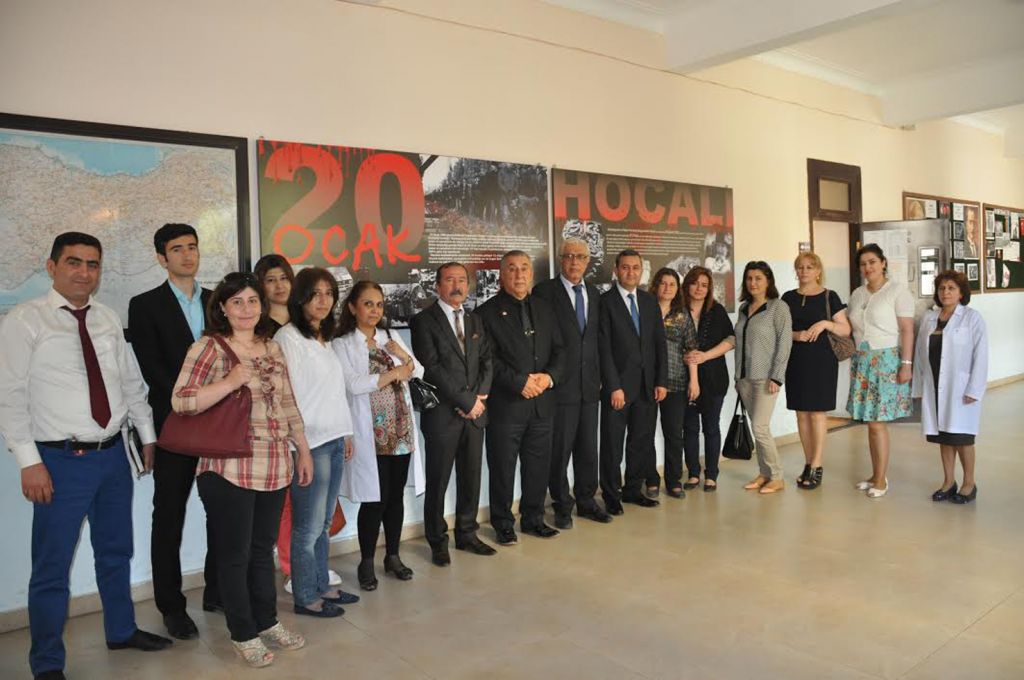 Serdar Ünsal Azerbaycanda Atatürk Lisesini Ziyaret Etti