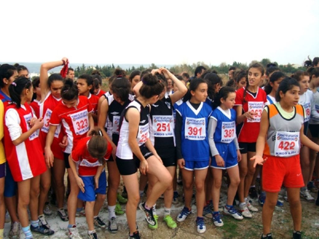 Atletizm'i Geliştirme Projesi 9 Grup 1 Kademe Kros Yarışmaları Yapılıyor