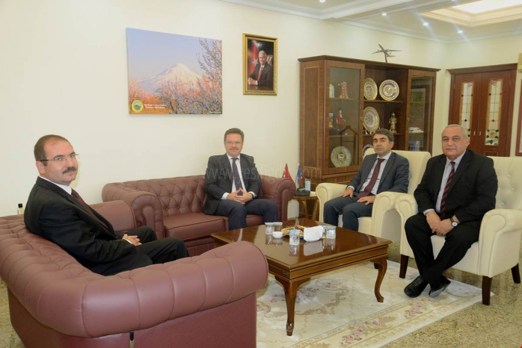 VALİ ÜNLÜ MİLLİ EĞİTİM BAKANLIĞI MÜFETTİŞLERİNİ MAKAMINDA KABUL ETTİ