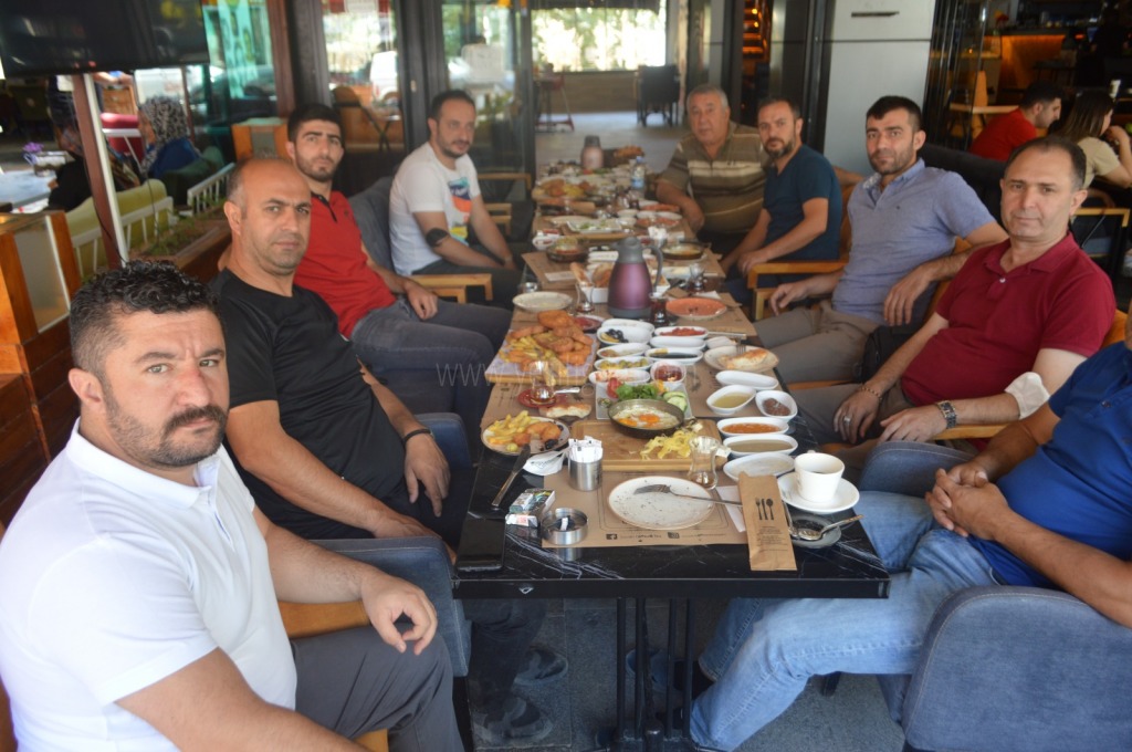 MUHTARLAR DERNEĞİ BAŞKANI ÇAĞRI KESKİN YEREL GAZETECİLERLE BİR ARAYA GELDİ