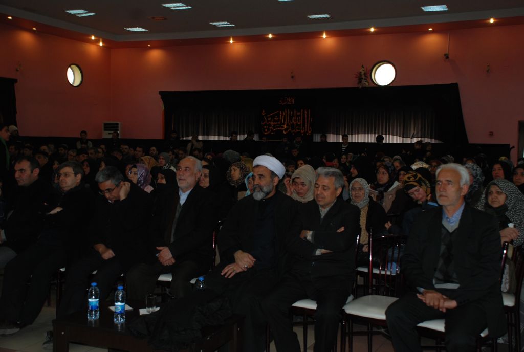 Hz Muhammed Hz Hasan ve Hz Rıza Ölüm Yıldönümlerinde Anıldılar