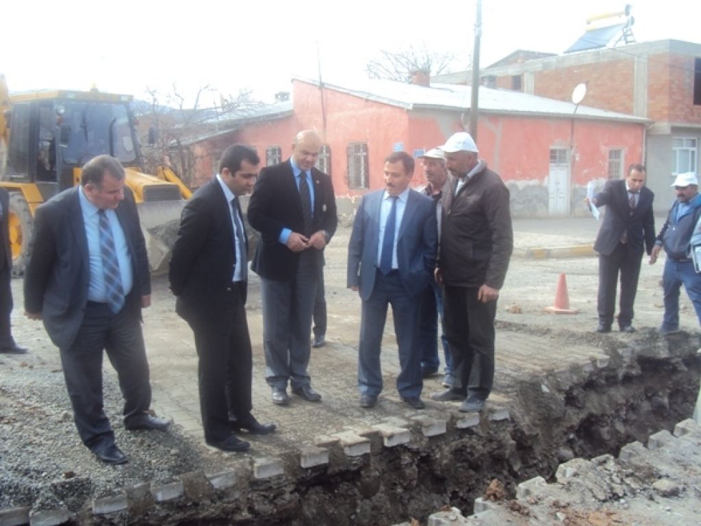 İller Bankası Tuzluca Belediyesi'nin Kanalizasyon Çalışmalarını Denetledi