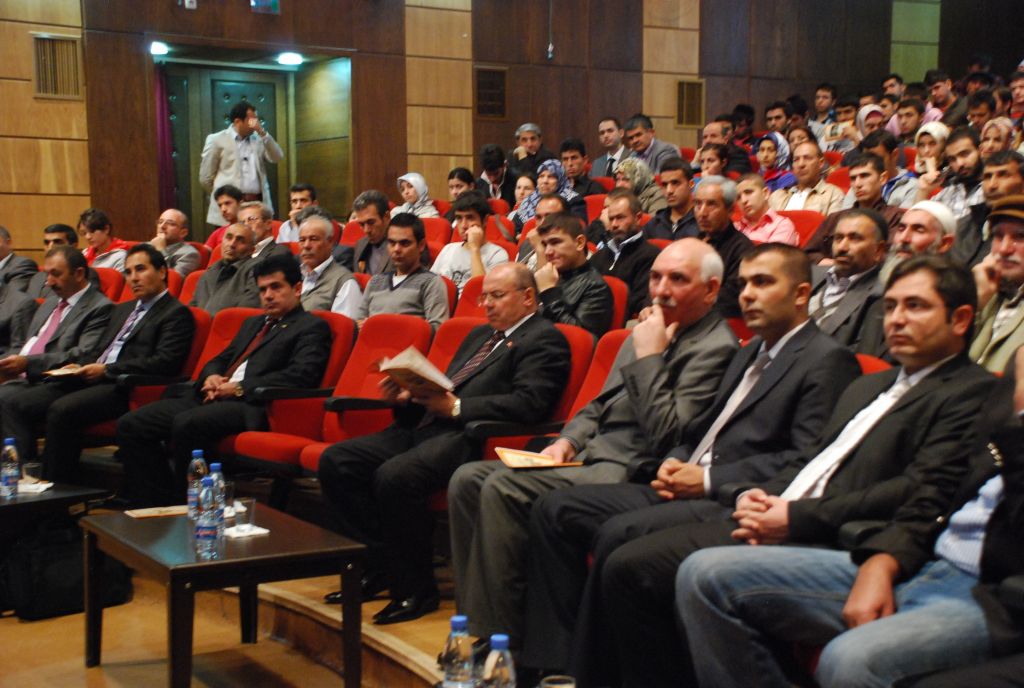 Arı Hastalıkları ve Verimliliği Artırma Yolları Konulu Panel