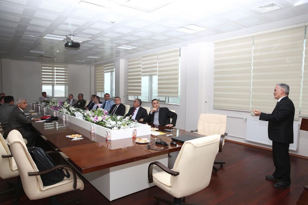 Üniversitemizde Iğdır İlinin Jeotermal Ve Yer Altı Kaynakları Konulu Toplantı Yapıldı