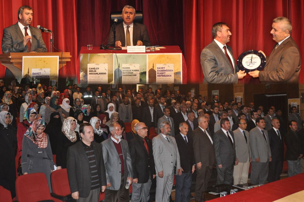 Iğdır da Camiler ve Din Görevlileri Haftasında Konferans