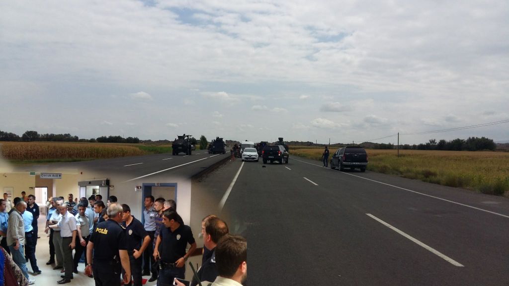 Polis Aracına Saldırı