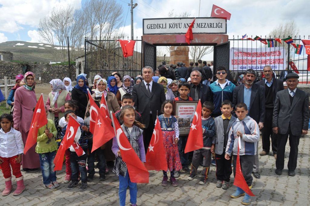 Ermenilerin Katlettiği Gedikli Şehitleri İçin İhsan Yemeği Dağıtıldı