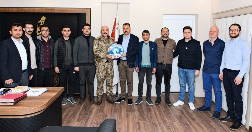 TÜRKAV Iğdır İl Başkanı Kurban Parlar İl Emniyet Müdürü Yoncayı Ziyaret Etti