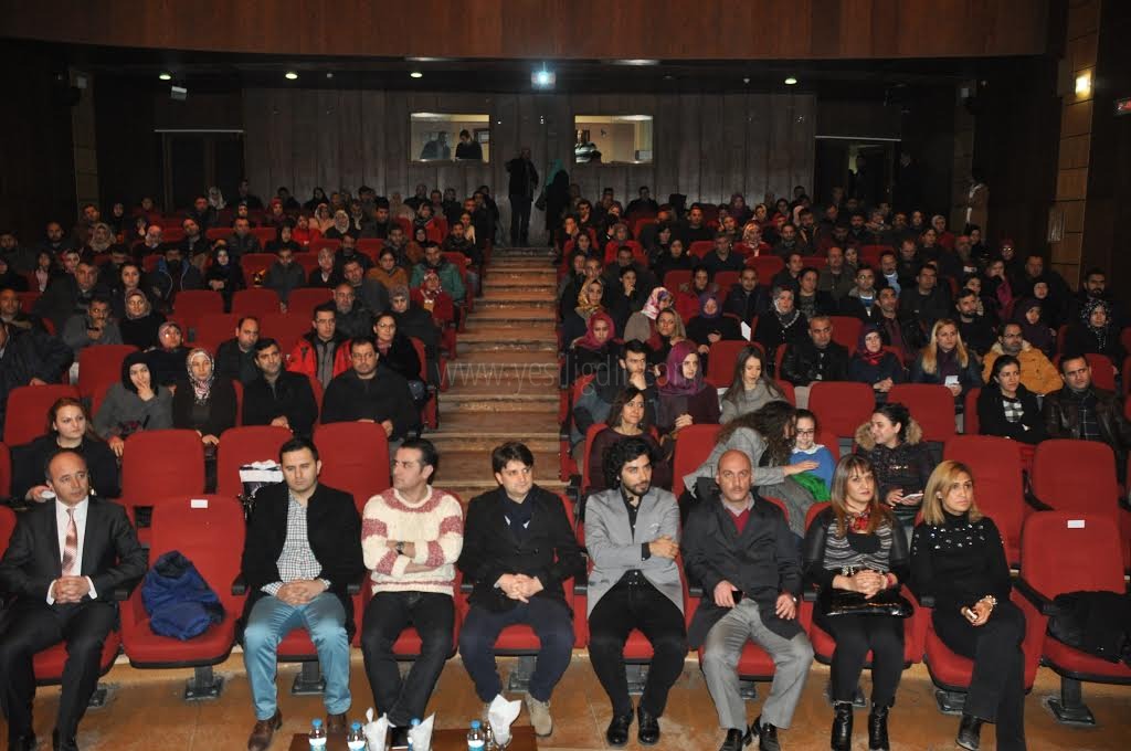 Hüsnü Özyeğin İlkokulundan Eğitimde Ebeveyn-Çocuk İletişimi Konferansı