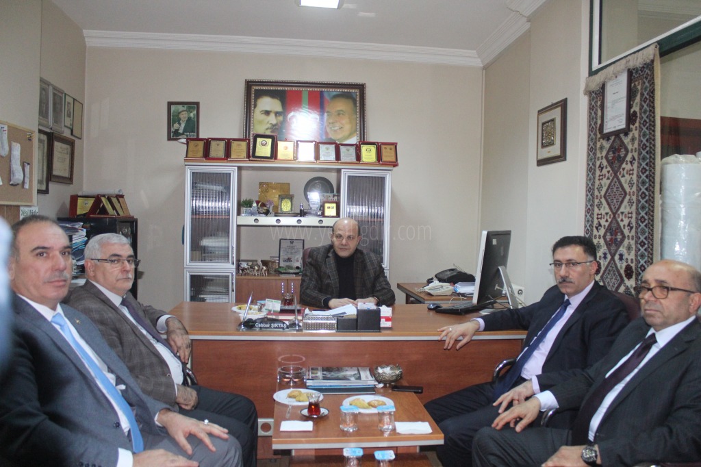 Ak Parti Teşkilatından İadeyi Ziyaret