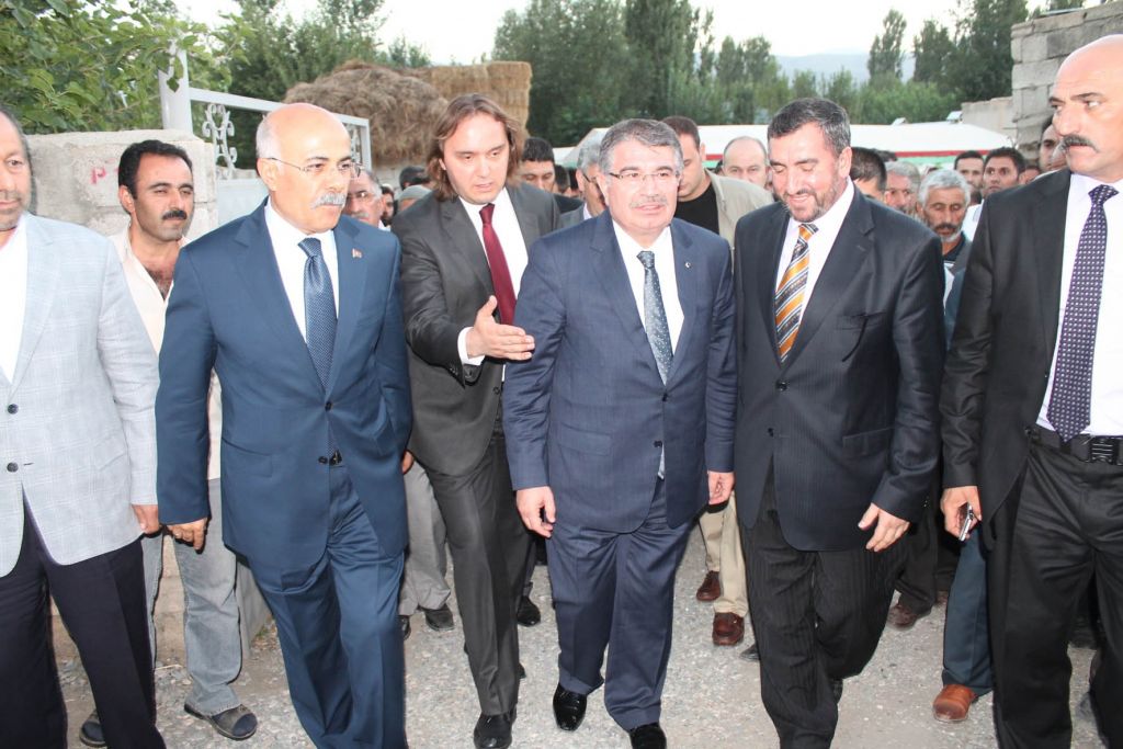 ŞahinIğdır'a Gelmekte Şehitlikte Nasip İşi