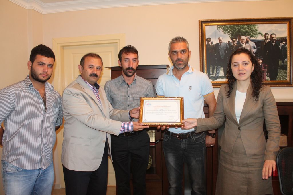 İstanbul Türkiye Azerbaycan Derneğinden Foklörcülere Başarı Belgesi